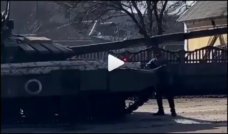 Ukraine bahubali _ Ukraine Man Stops Russian Force With Single Hand, Shocking Video Viral