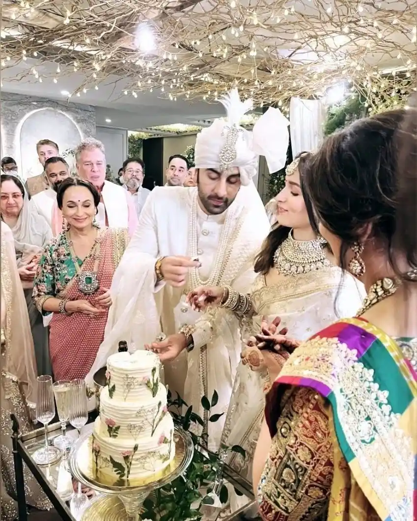 Alia Ranbir Wedding : Alia Bhatt Ranbir Kapoor Wedding Photo Viral 