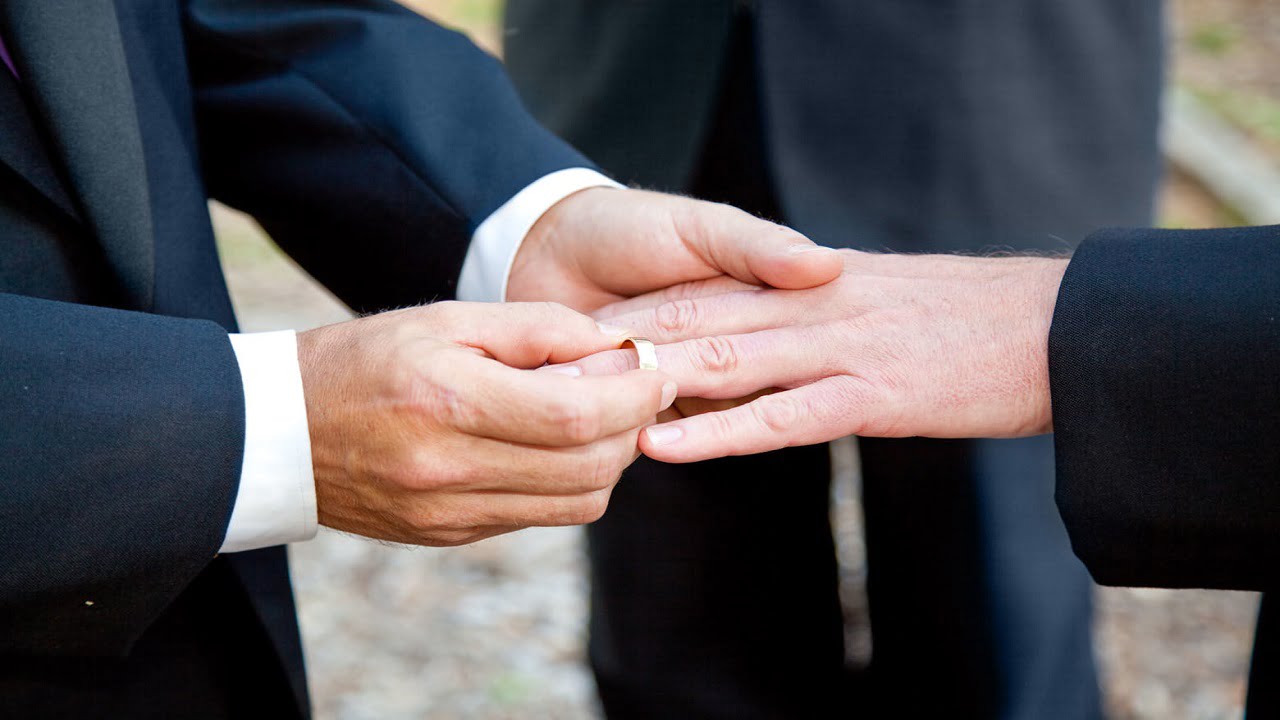 two-men-got-married-after-drinking-alchohol