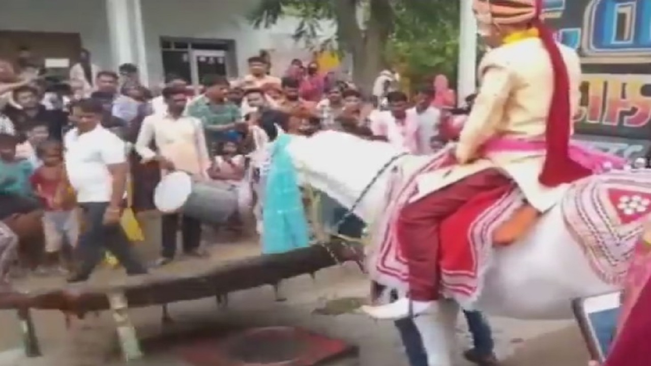 Groom fugutiver near marriage function hall video goes to viral