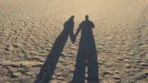 viral-video-two-college-lovers-front-professor-see-what-happen-next (1)