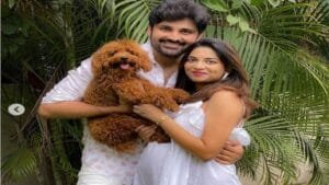 Bigg boss fame samrat reddy shares his wife baby bump pics