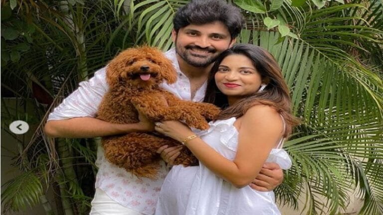 Bigg boss fame samrat reddy shares his wife baby bump pics