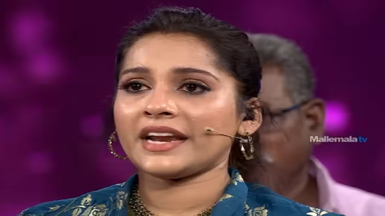 Rashmi gautham shocking comments on her father first time