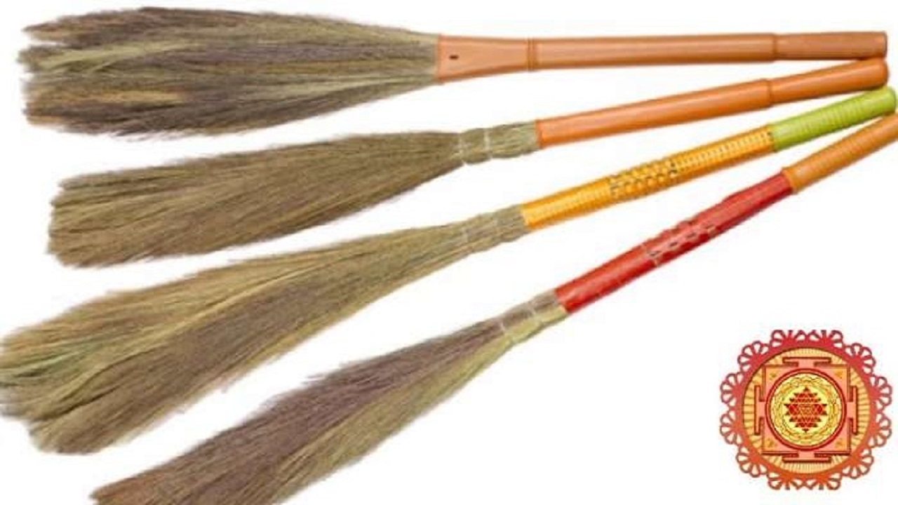 Amazing Vasthu tips in broom maintenance