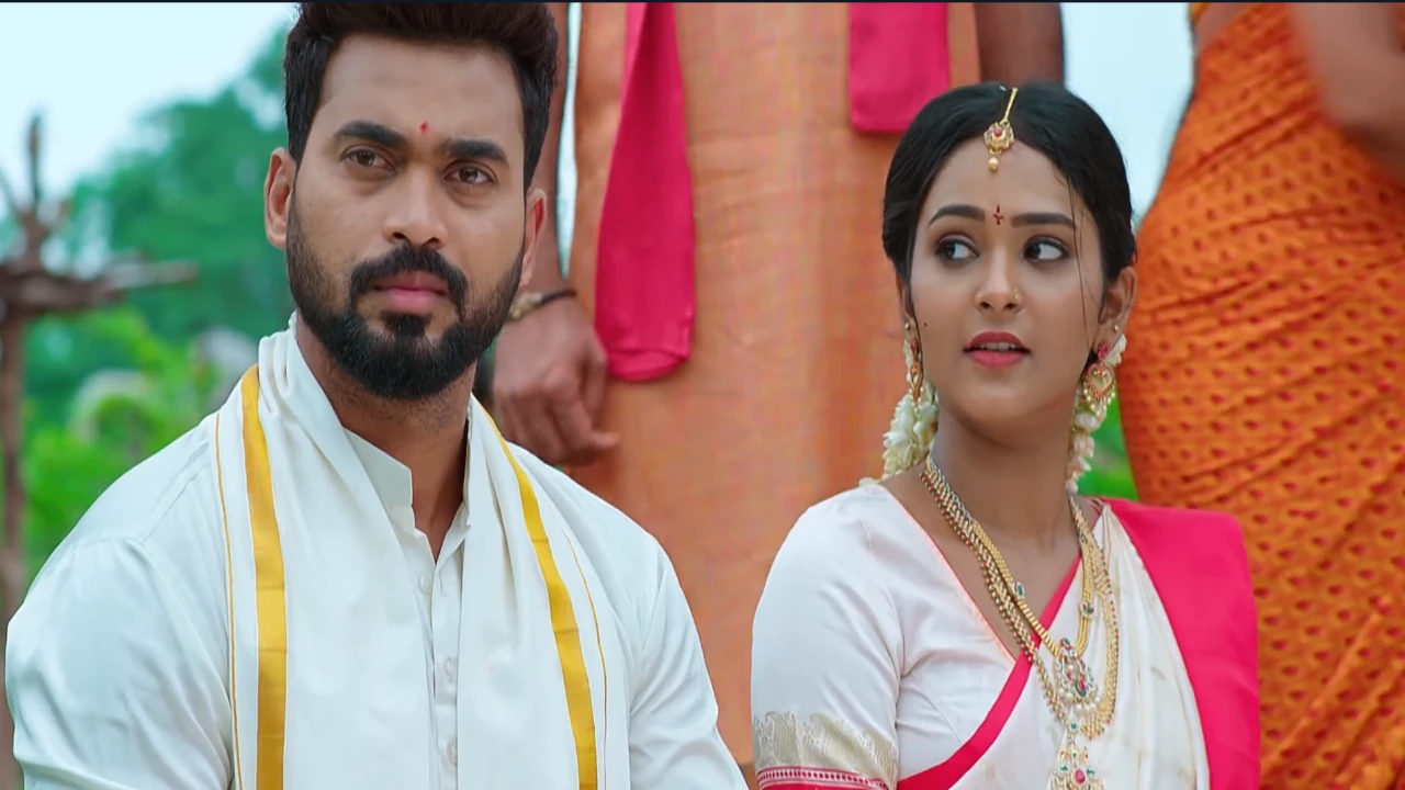 Aravind gets married to Malli again at Meera's request. Later, he tries to find Satya's further plan