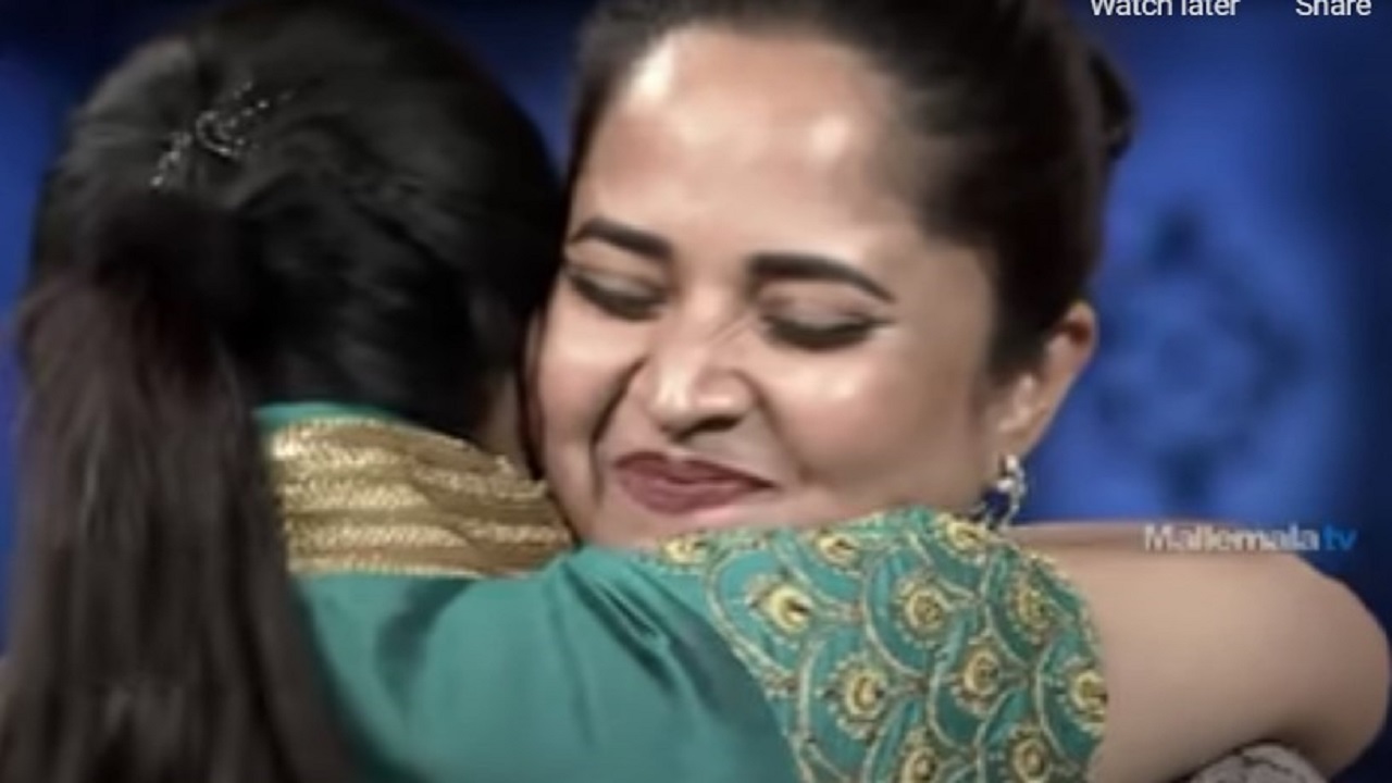 Indraja crying for anasuya last day shoot as anchor injabardasth