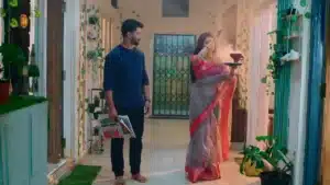 Malini and Sulochana get into an argument