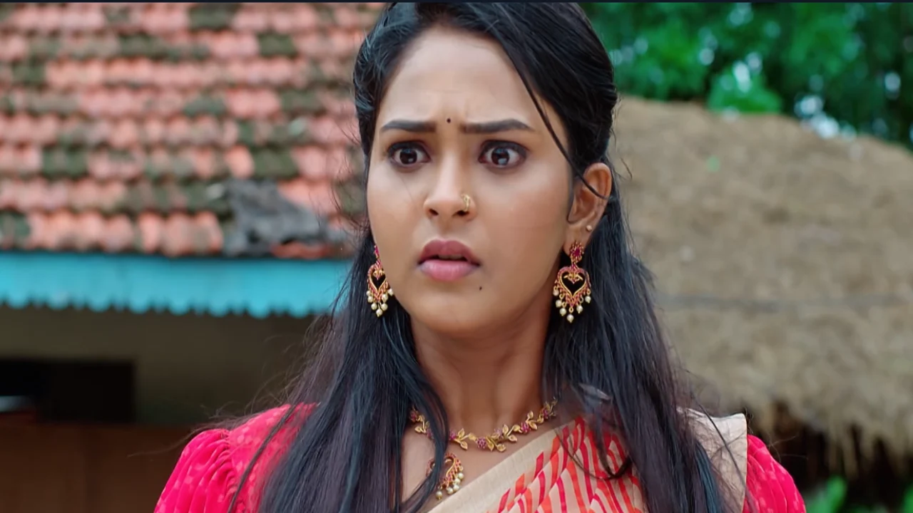 Malli Serial July 20 Today Episode : Malli gets worried as Jagadamba and Meera question her about Aravind's absence