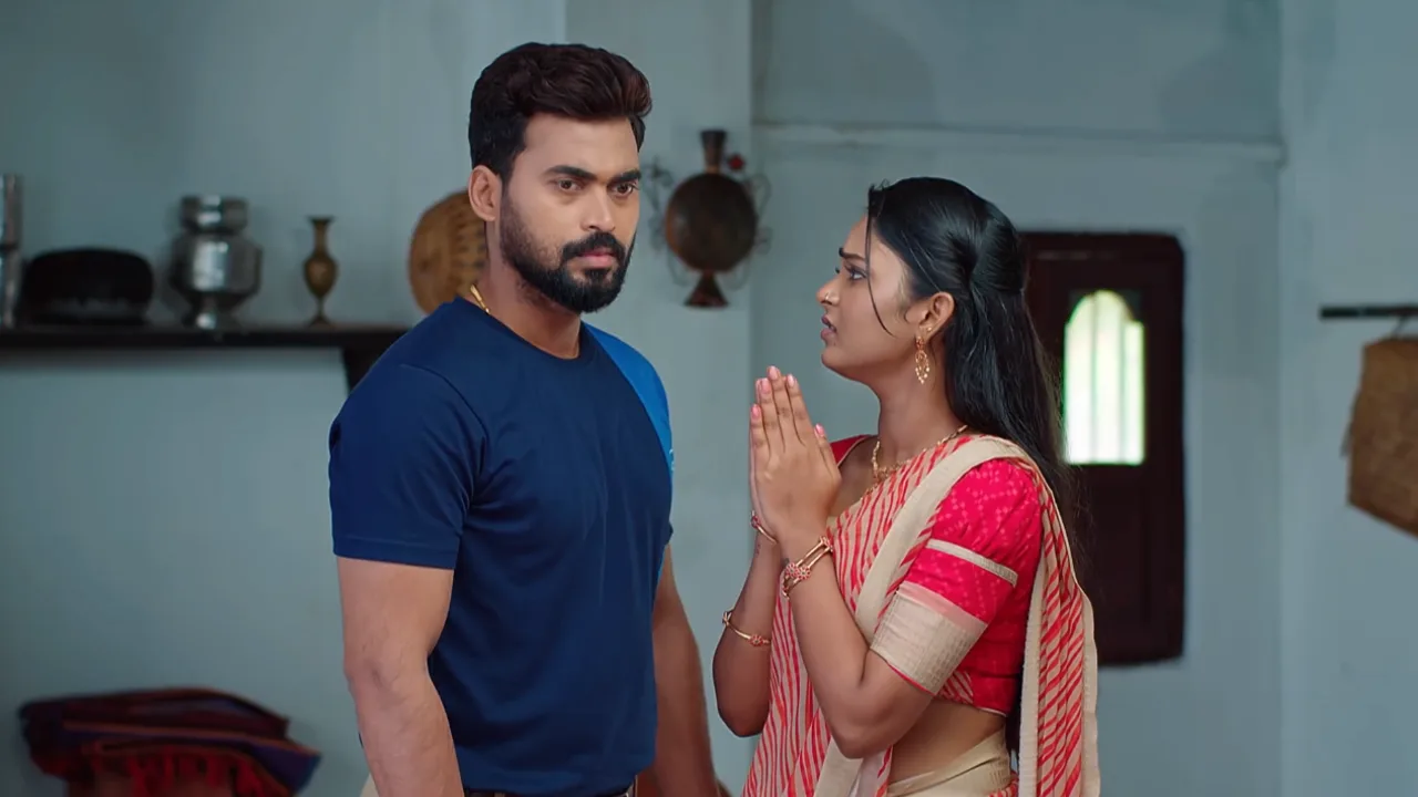 Malli gets into a tight spot as Meera questions her about her lost Mangalsutra. Later, Jagadamba gets suspicious of Malli and Arvaind's relationship