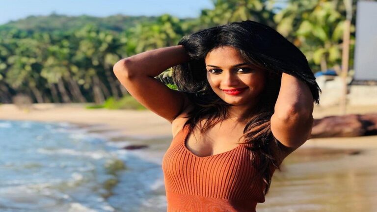 ariyana glory comments on bigg boss and personal life