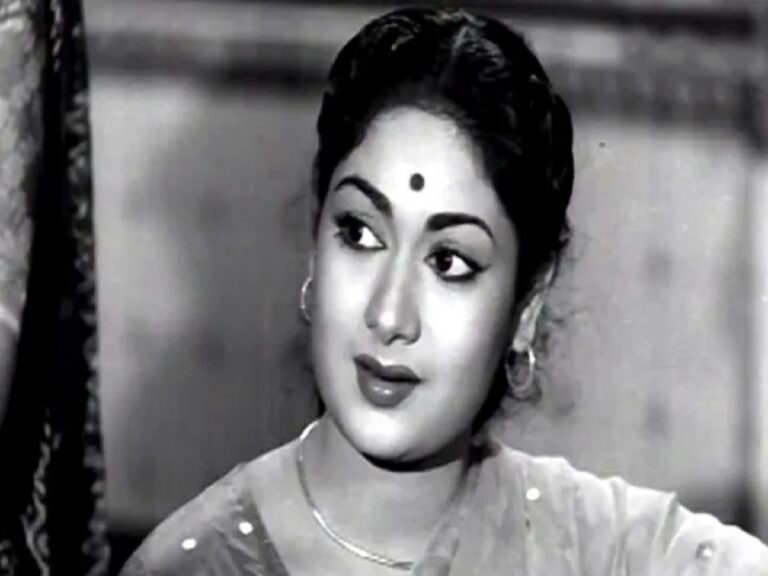 Do you know what was written on the grave of Senior heroine savithri