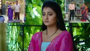 Ennenno Janmala BandhamMalini suspects Sulochana and decides to trouble her. Later, Yash and Malini learn about Vedaswini's plan and devise a new strategy.