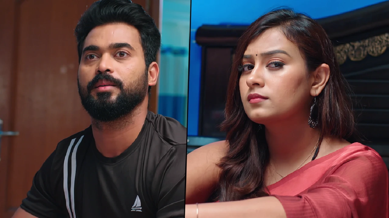 Malli Nindu Jabili Serial 13 Sep Today Episode Aravind apologises to Malini for hurting her. Afterwards, he gets stunned as she asks him an unexpected question. 