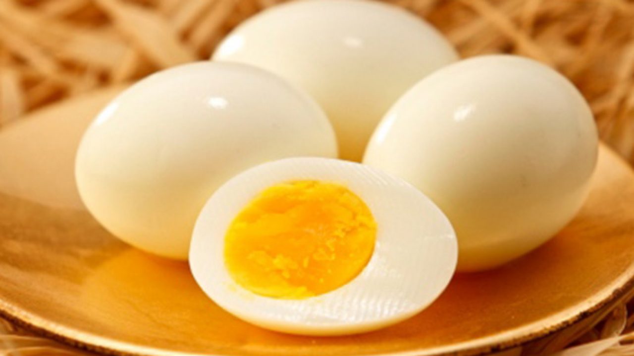 Benefits of eating raw egg