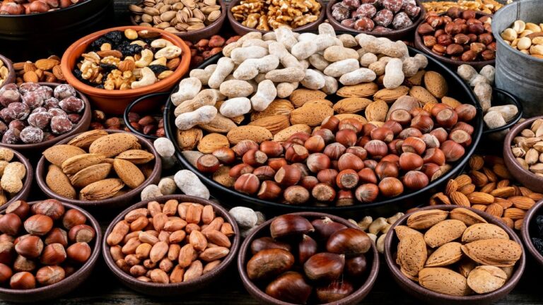 Do you know the dangers of eating too much dry fruits