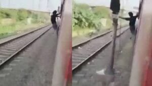 Youngman getting in to an accident while he doing insta reels in the train