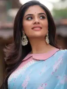 Anchor Sreemukhi Saree Photos Viral
