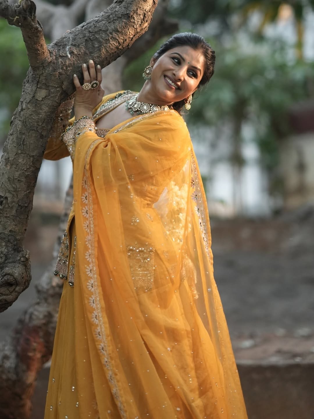 singer mangli yellow dress photos viral