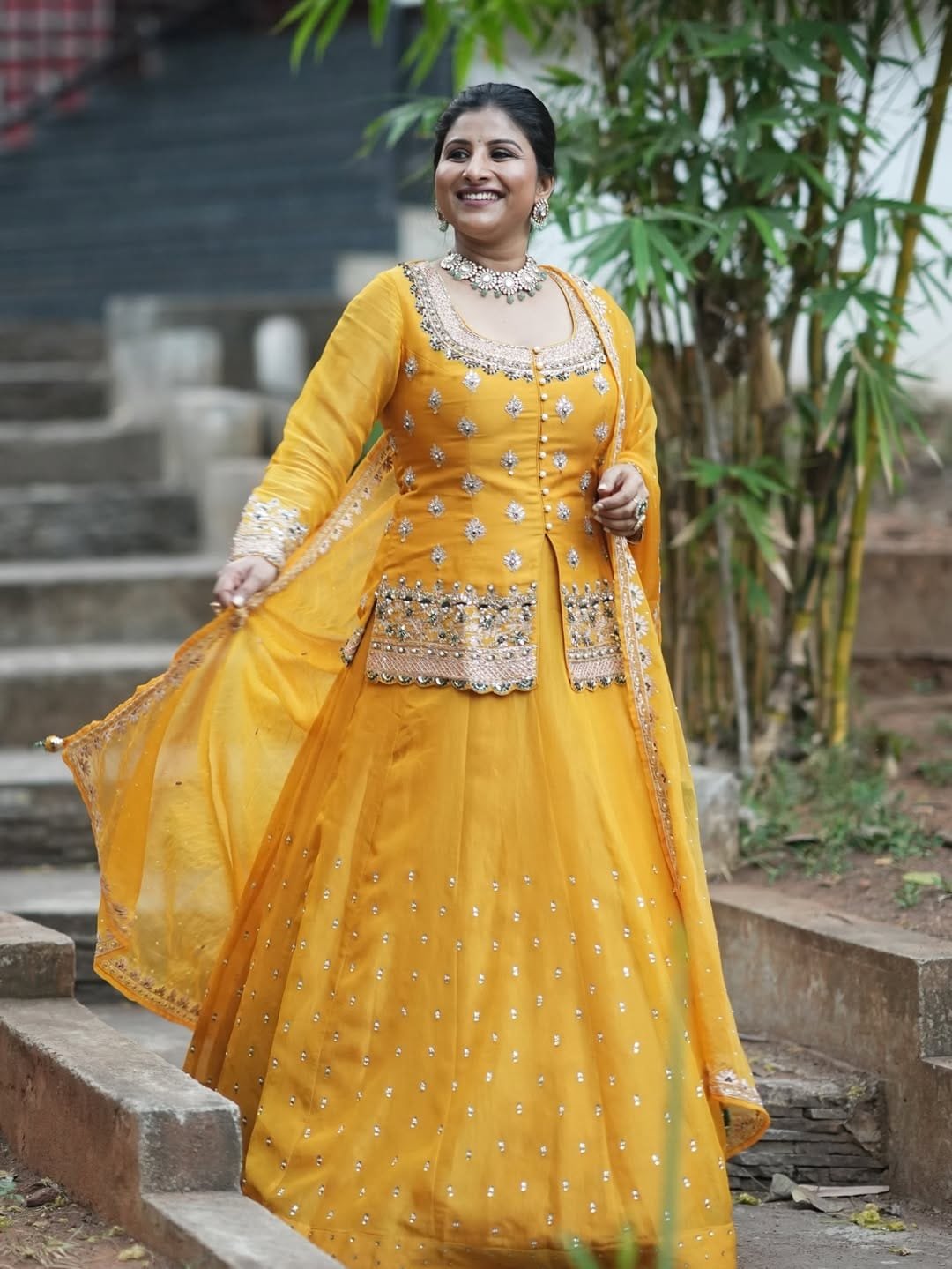 singer mangli yellow dress photos viral