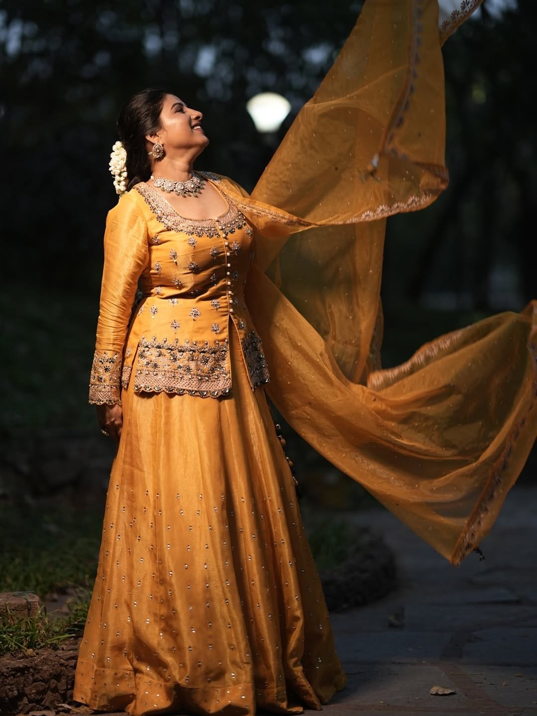 singer mangli yellow dress photos viral