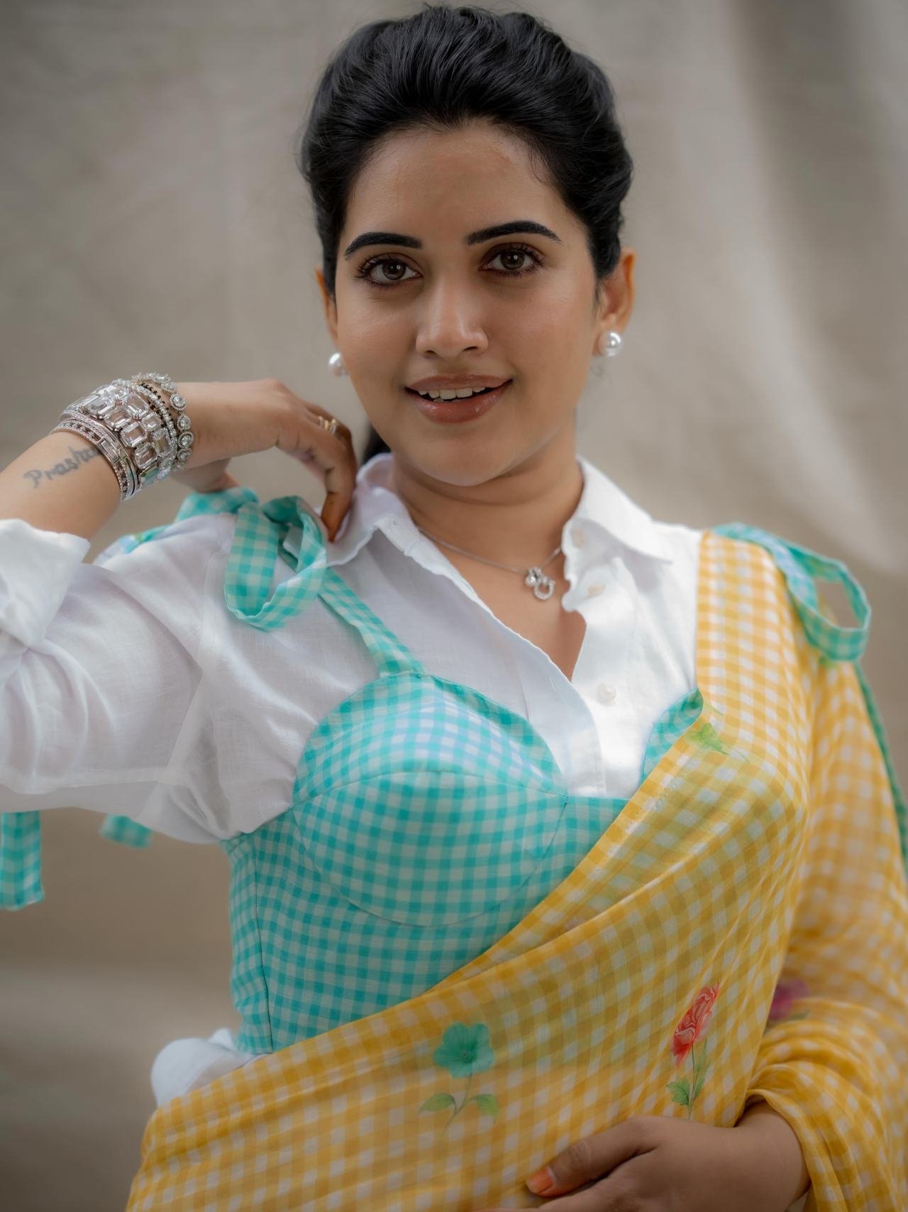 Anchor Sravanthi Chokkarapu