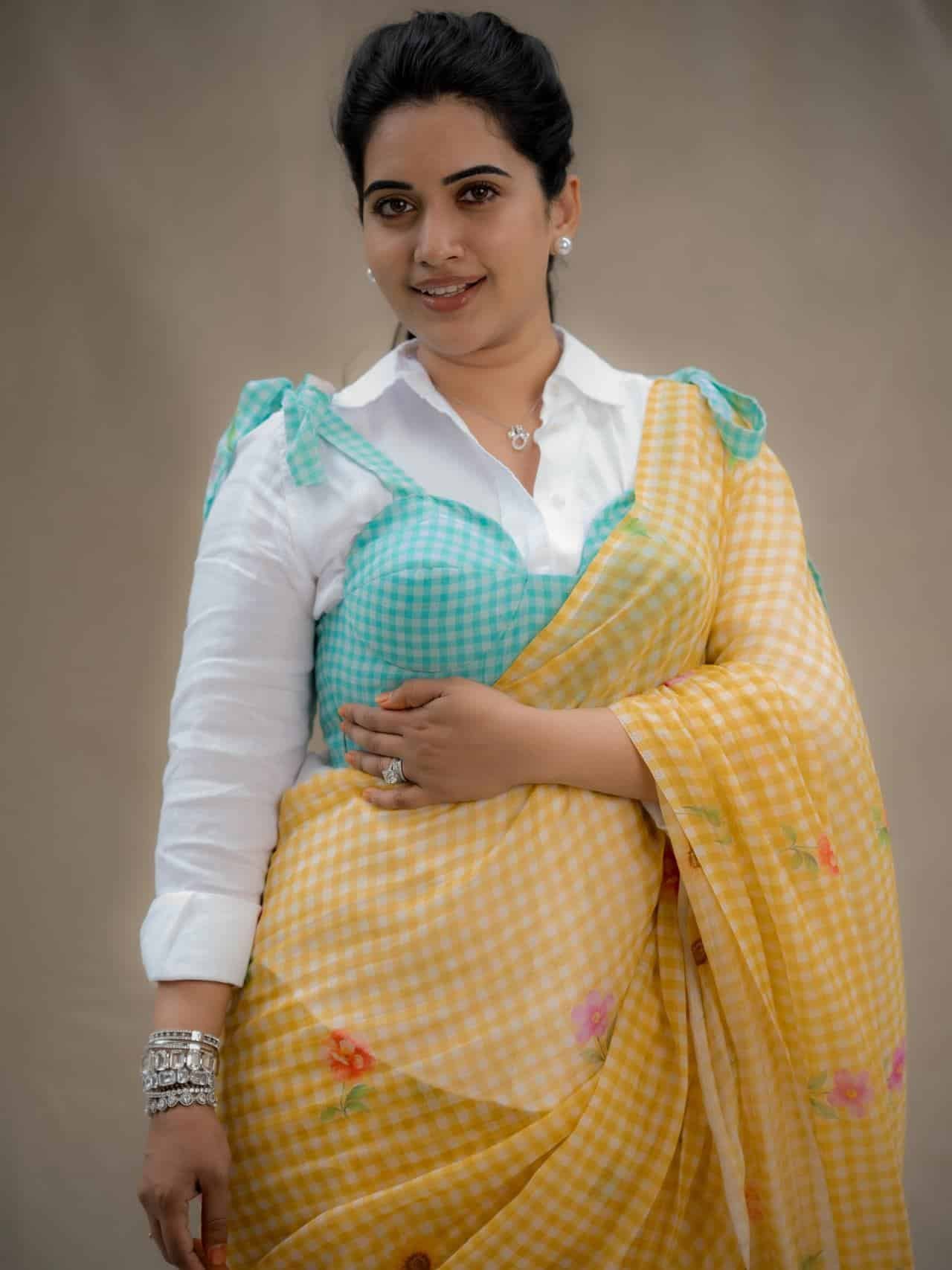Anchor Sravanthi Chokkarapu